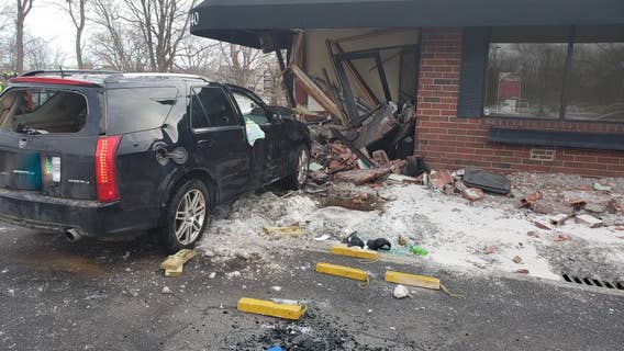 Driver injured after crashing into building in Anoka, Minnesota