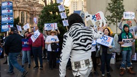 Picketing, pigeons, politics: Scenes from the Nevada caucus