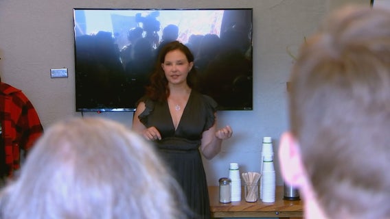 Actress Ashley Judd pitches Elizabeth Warren to Minnesota voters as candidates turn focus to Super Tuesday