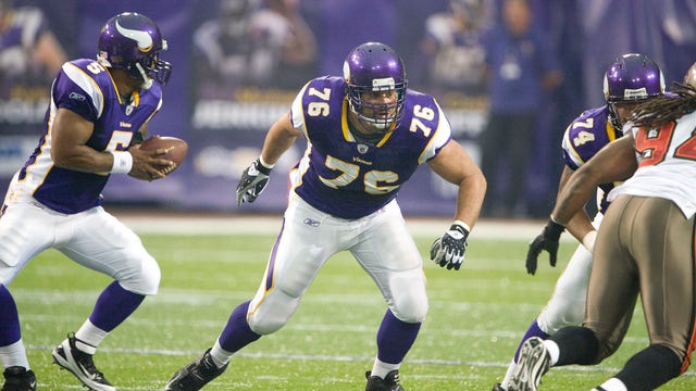 Vikings honoring Steve Hutchinson with Hall of Fame ring Sunday night