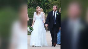 Austin couple gets married after making adjustments to follow coronavirus guidelines