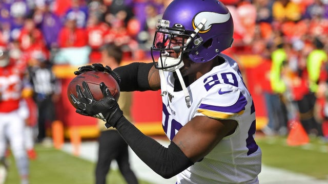 Vikings bring back Mackensie Alexander, agree to terms with Xavier Woods