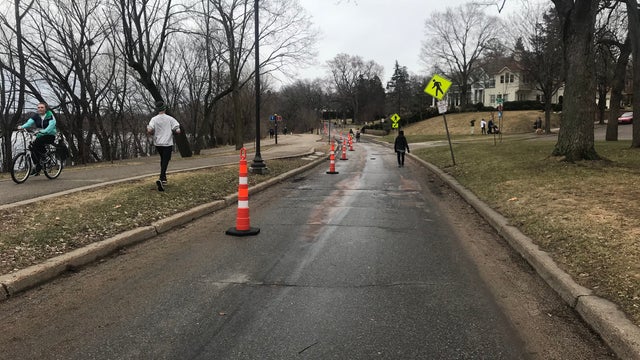 Some Minneapolis parkways closing to vehicles, opening to pedestrians and bikers again