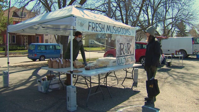 How to shop safely at Minneapolis farmers markets amid COVID-19 pandemic