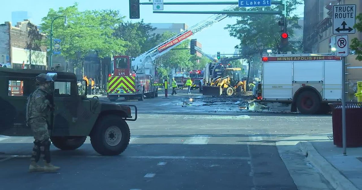 Minnesota governor fully mobilizes National Guard in response to riots ...