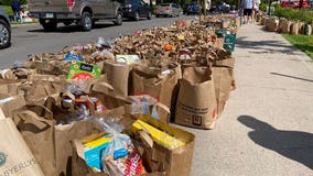 Minneapolis community fills sidewalk with groceries after riots destroy stores