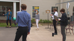 East Ridge High School acapella group serenades Woodbury Senior Living residents