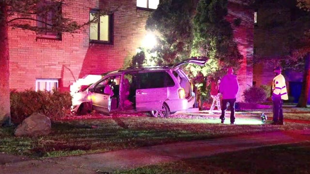 St. Paul Police looking for driver after van crashes into apartment building, injuring 1