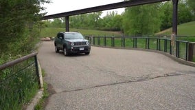 Minnesota Zoo to offer drive-thru experience as lawmakers squabble over bailout