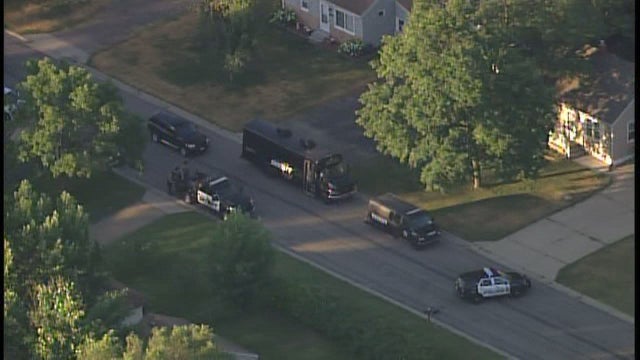 Man arrested after dry firing rifle during dispute with neighbor, hours-long standoff in Spring Lake Park