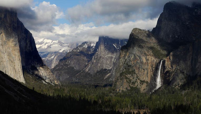 Yosemite National Park Tunnel View during the time of coronavirus Covid 19 Los Angeles Times photographer Carolyn Cole