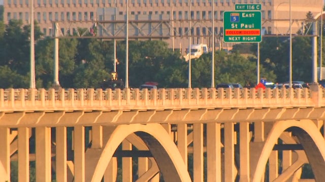 Sheriff: Carver County deputy shoots, kills man who held hostage at gunpoint on Mendota Bridge