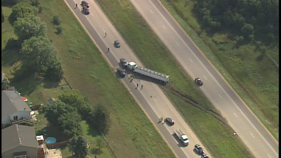 Crash involving semi closes section of I-694 in Oakdale, Minnesota