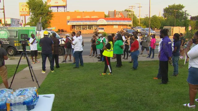 Vigil held for 17-year-old girl killed in north Minneapolis shooting