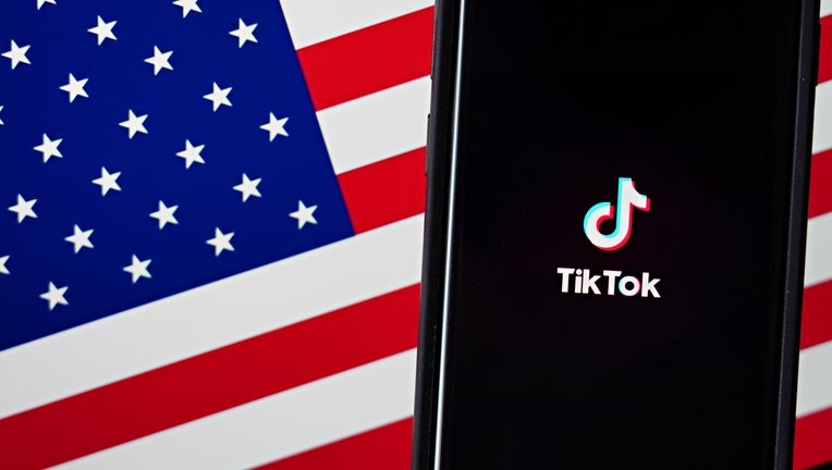 Trump Signs Executive Order Banning Tiktok And Wechat ‘transactions In 45 Days 