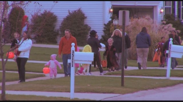 CDC guidelines discourage Minnesotans from trick-or-treating this Halloween