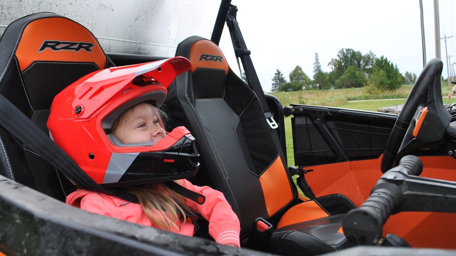 girl with helmet
