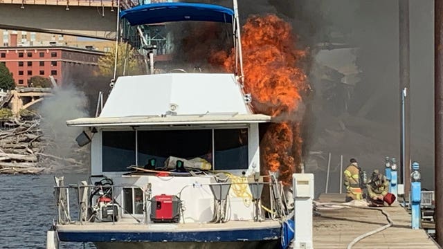 Officials investigate house boat fire near Harriet Island in St. Paul