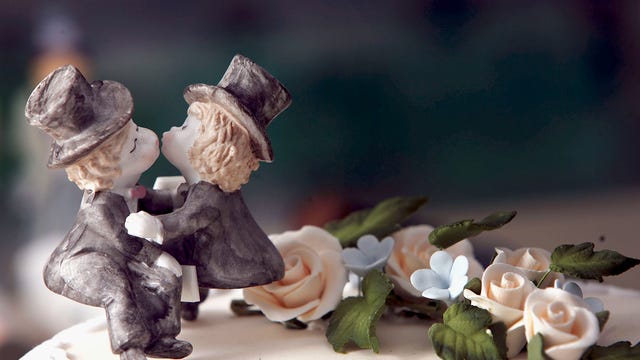 Wedding guest dies from COVID-19, state traces 71 total outbreaks to nuptials