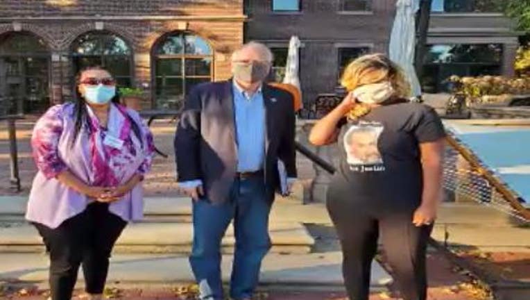 Walz meets with police violence families