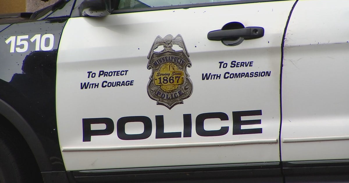 South Minneapolis crash: 1 dead, 1 hurt after multi-vehicle crash on Lake Street