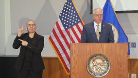 Walz moves COVID-19 closures announcement to Monday, lawmakers race for relief deal