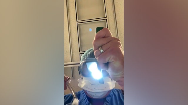 ‘This is what you’ll see’: Doctor simulates dying COVID-19 patient’s point of view