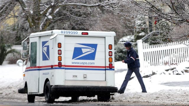 USPS outlines how to ship packages for holidays while avoiding post office