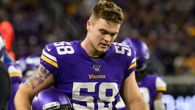 Vikings waive LS Austin Cutting