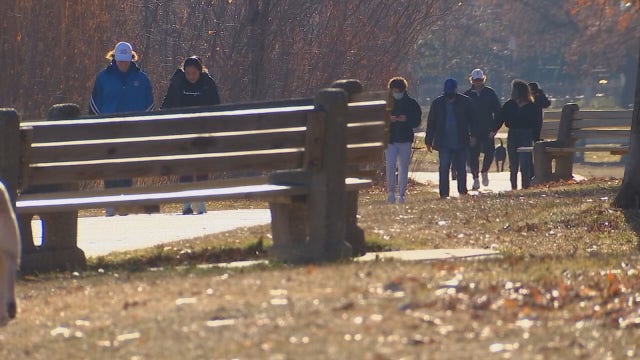 Minneapolis residents enjoy December’s ‘spring-like’ weather