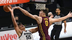 Gophers’ center Liam Robbins enters NCAA transfer portal