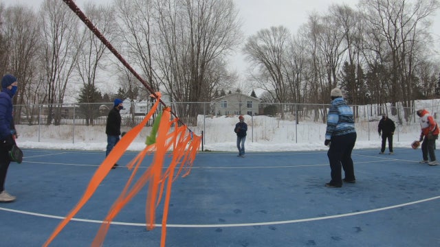 Seniors in Mendota Heights not letting cold temps, pandemic get in way of pickleball passion