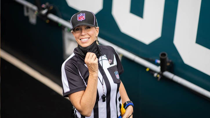Sarah Thomas to become first female to officiate at Super Bowl - Vimarsana News
