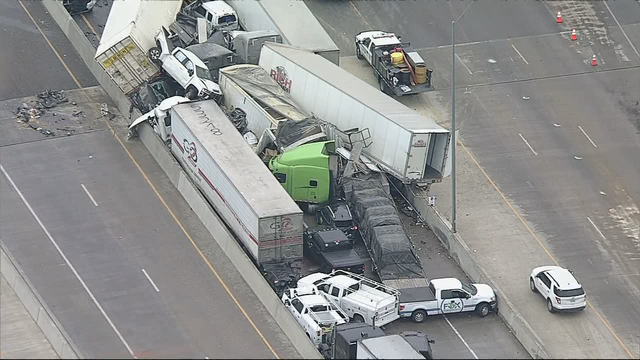 6 dead, dozens injured in I-35W pileup in Fort Worth involving 135 vehicles