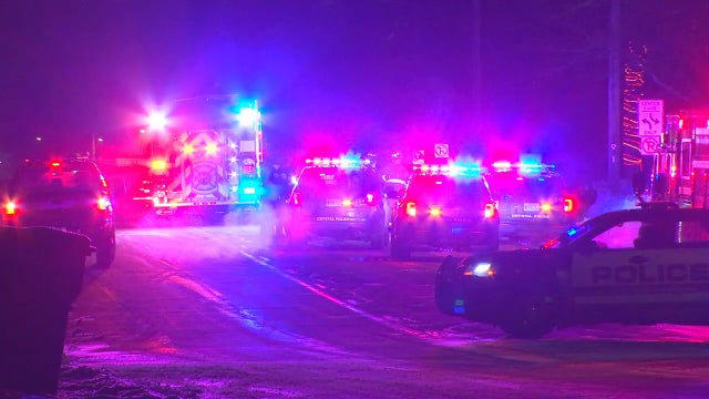 4 injured in early morning crash in Crystal, Minnesota