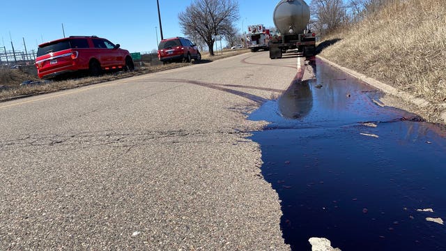 Blood leaking from tanker closes I-494 ramp in Bloomington
