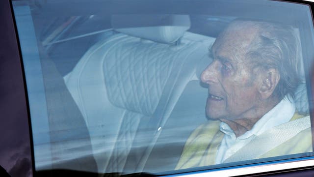 UK's Prince Philip leaves hospital after 4-week stay for infection, heart procedure