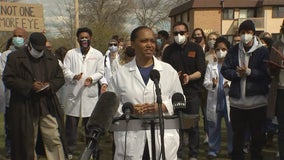 University of Minnesota doctors, medical students rally against use of less-lethal weapons on protesters