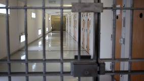 Wisconsin prisons to allow in-person visits again