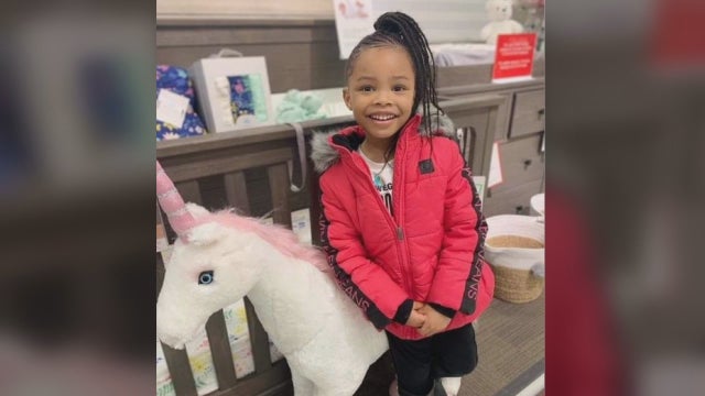 Girl, 6, shot in head while riding in car in Minneapolis dies