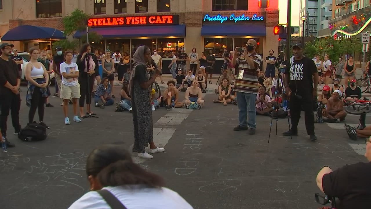 Winston Smith shooting: Rally held in Uptown for third night after law enforcement shooting - Vimarsana News