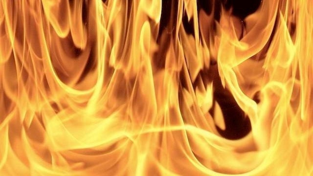 Garage fire kills man in Hugo