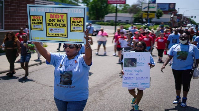 Mothers march in St. Paul Sunday demanding end to gun violence