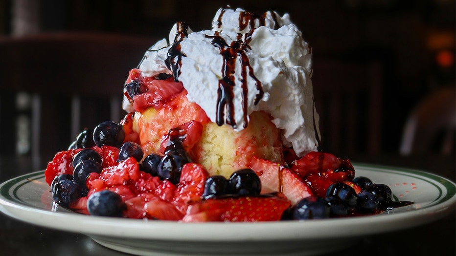 dual berry shortcake