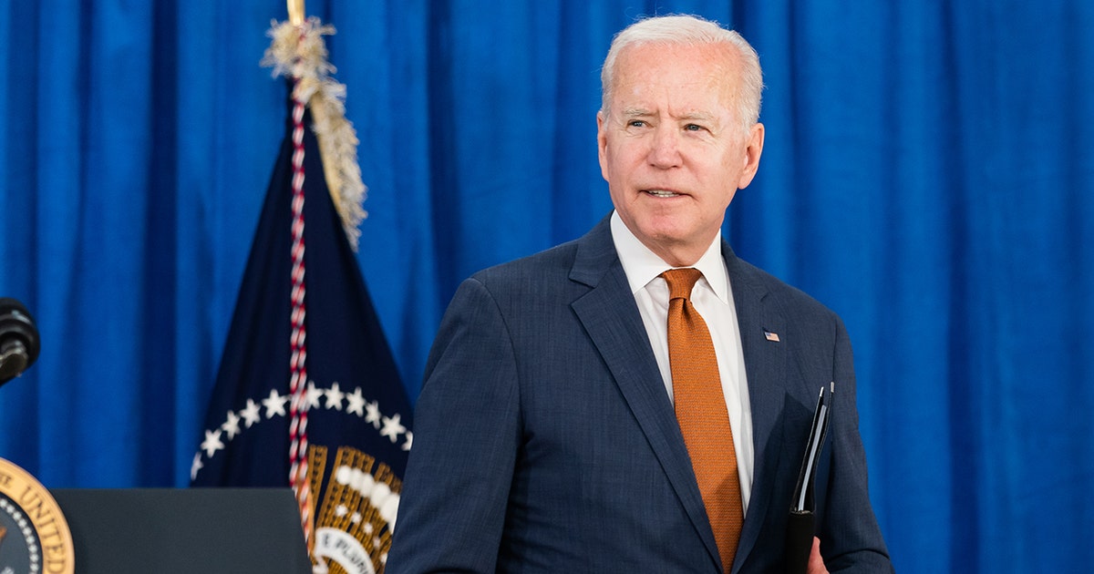 Biden: COVID-19 vaccine mandate for all federal workers 'under ...