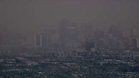 Wall of dust blankets Phoenix during busy monsoon season