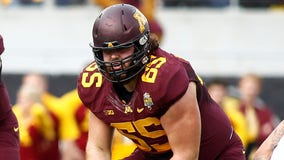 Former Gopher lineman sues over concussion damage