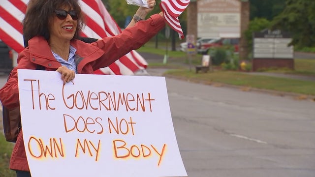 Twin Cities health care workers protest vaccine mandates