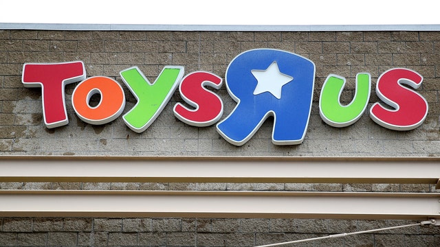 Macy’s, Toys'R'Us partner to bring the toy store back into physical locations