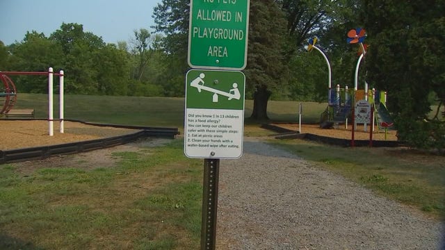 Girl, 10, gets food allergy awareness signs placed in city parks